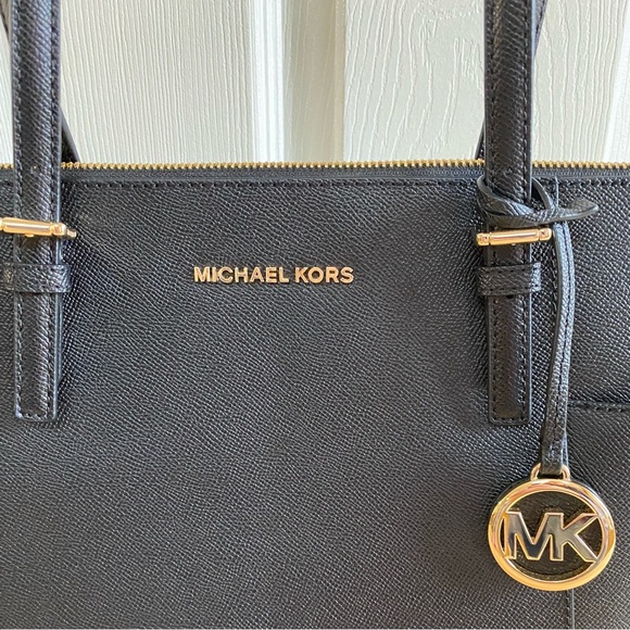 NWOT Michael Kors Large Saffiano Leather Jet Set Charlotte Tote Bag - Picture 2 of 14